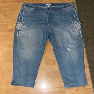 Lane Bryant size 28 mid rise essential stretch girlfriend crop